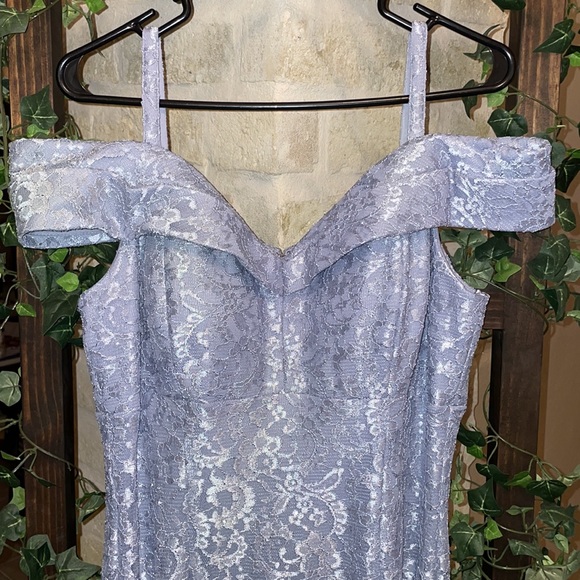 Dress - Picture 2 of 6